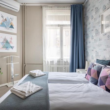 Bpr Chic Gem In The Heart Of The City Budapest Eksteriør bilde