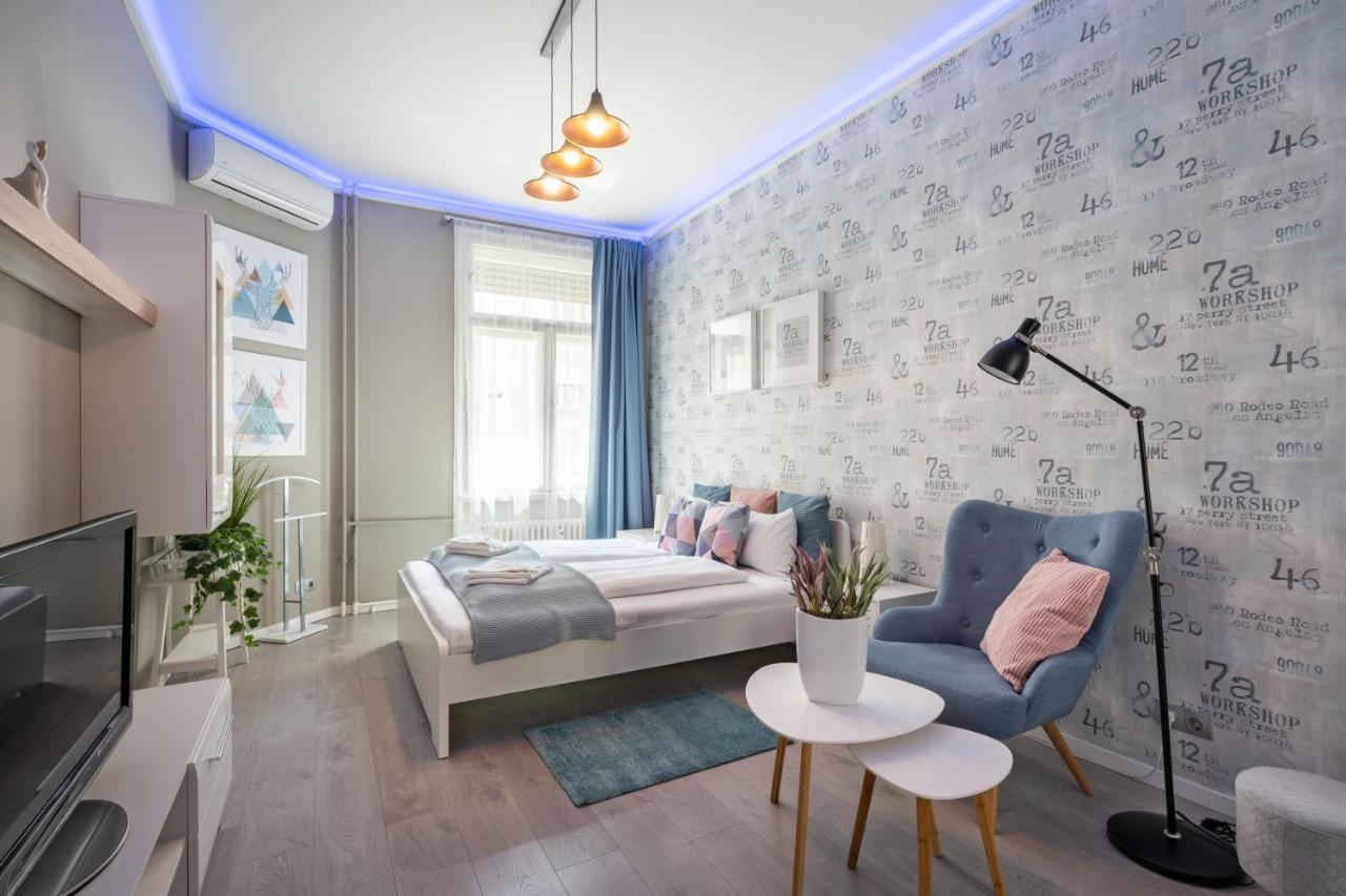 Bpr Chic Gem In The Heart Of The City Budapest Eksteriør bilde