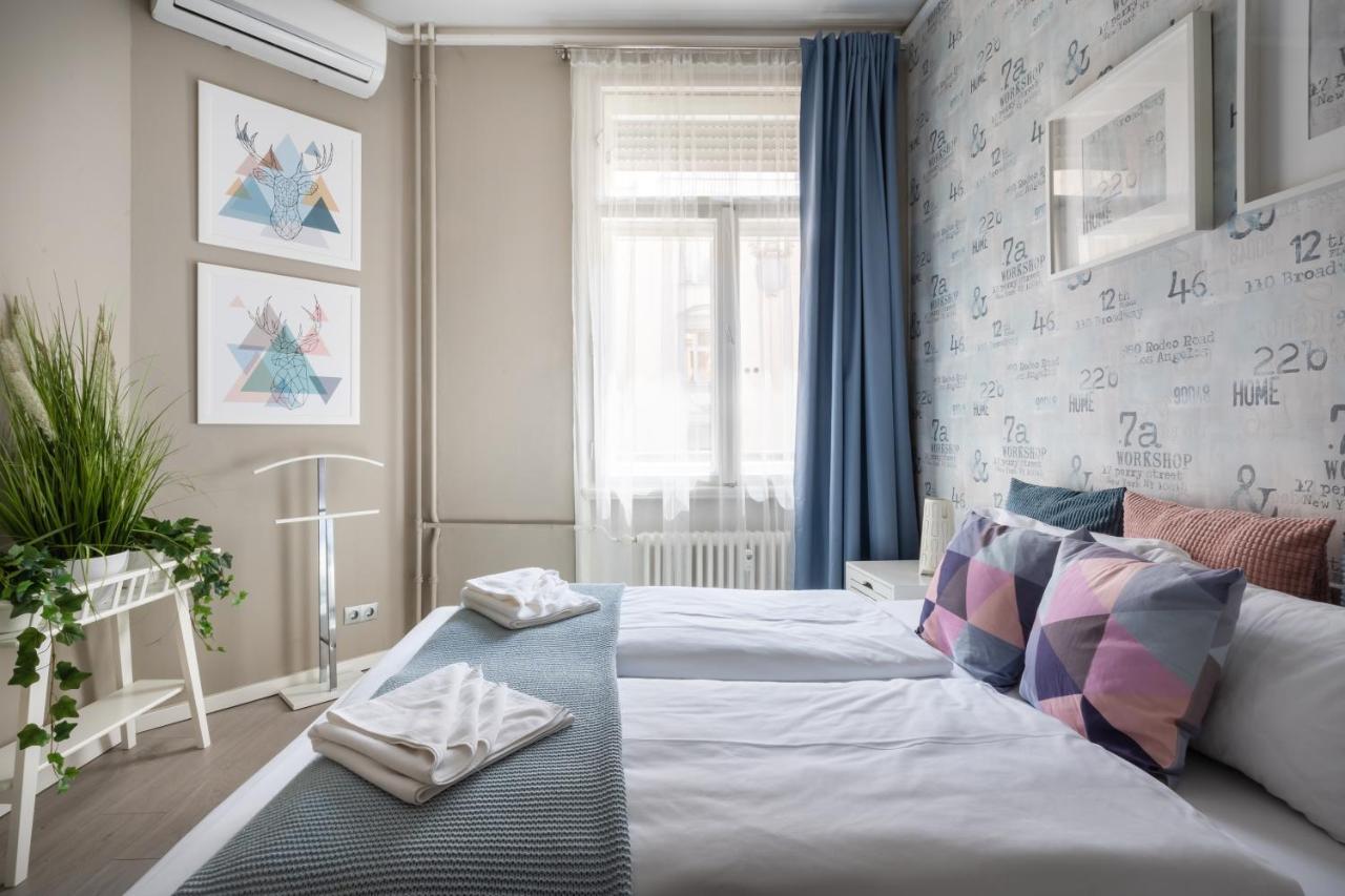 Bpr Chic Gem In The Heart Of The City Budapest Eksteriør bilde