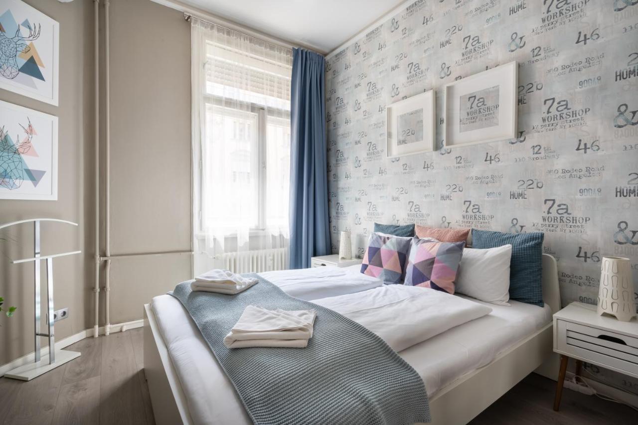 Bpr Chic Gem In The Heart Of The City Budapest Eksteriør bilde