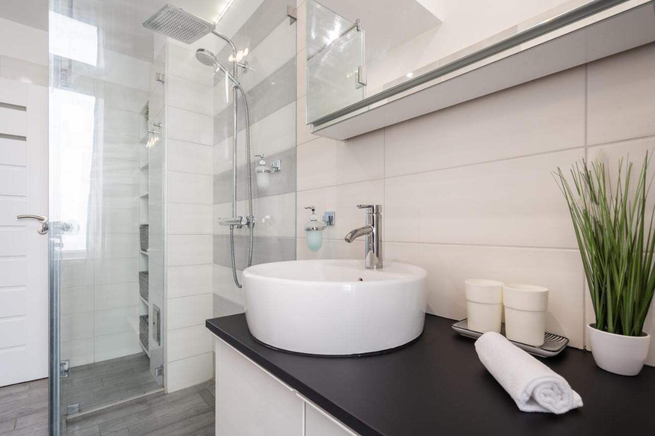 Bpr Chic Gem In The Heart Of The City Budapest Eksteriør bilde