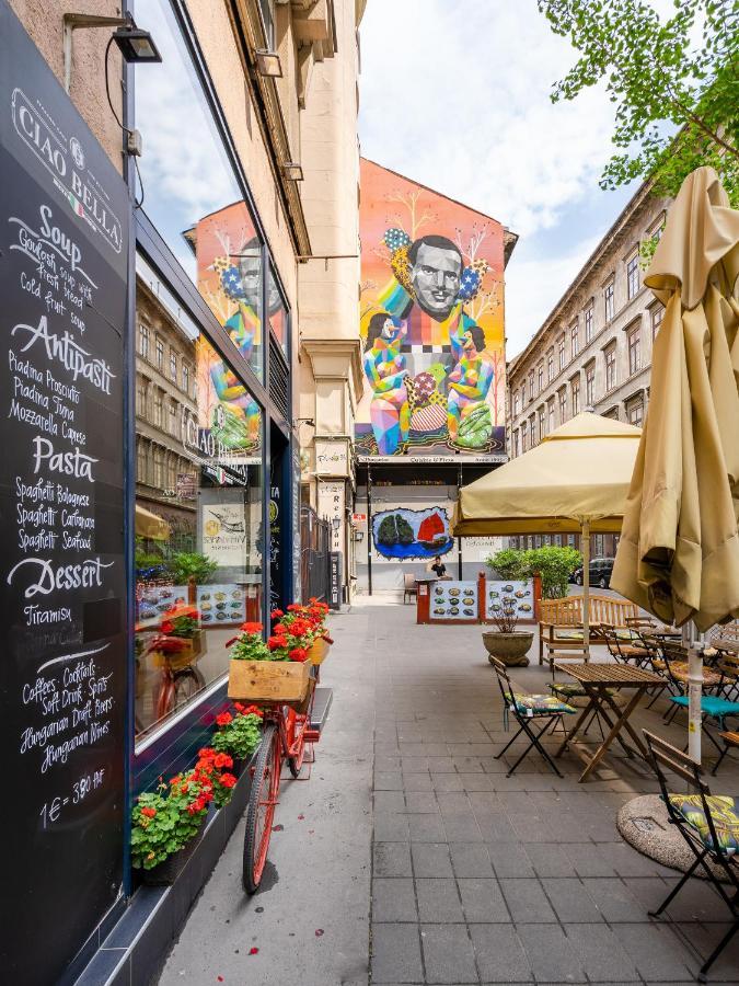 Bpr Chic Gem In The Heart Of The City Budapest Eksteriør bilde